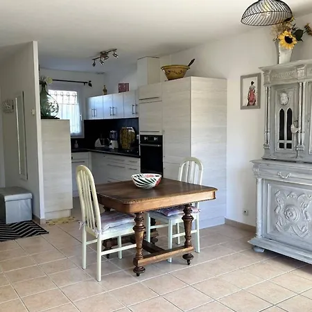 At Tinou's Spacious Quiet House With Garden For 2 People Holiday home *